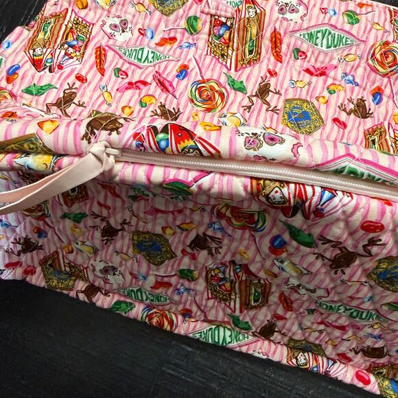 Vera Bradley Harry Potter Honeydukes Bag Weekender Pink Candy Chocolate Frog